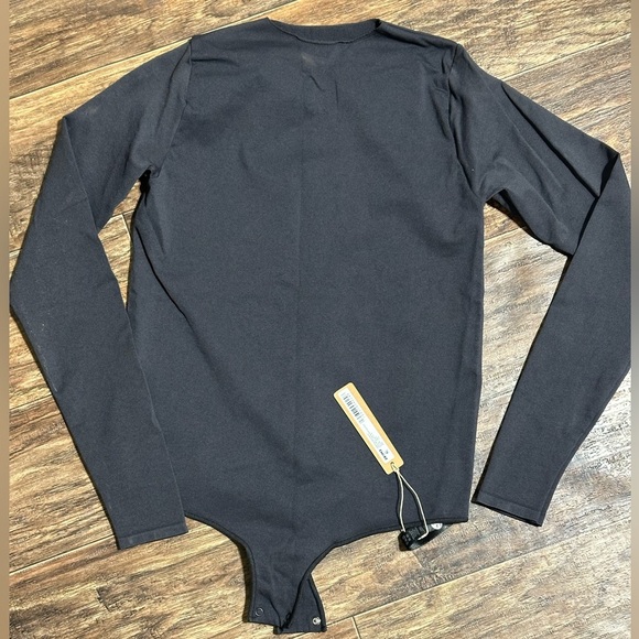 Skims Essential Bodysuit Crewneck Long Sleeve Size L\XL - Picture 2 of 2